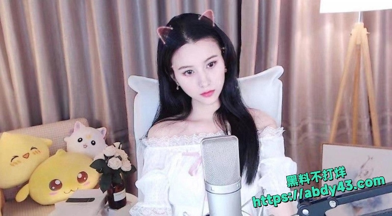 斗鱼女主播小殊2
