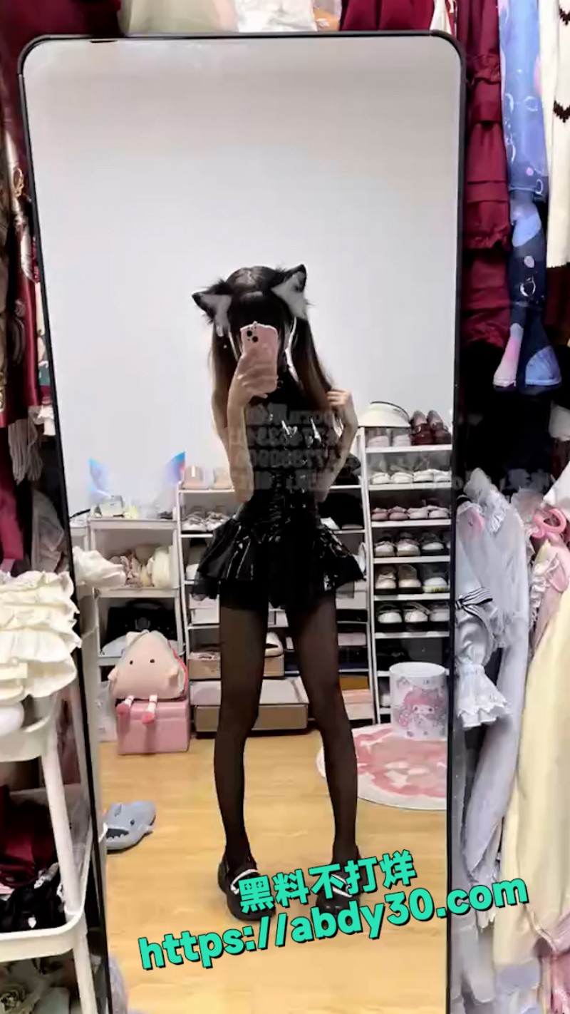 软软兔福利姬 1