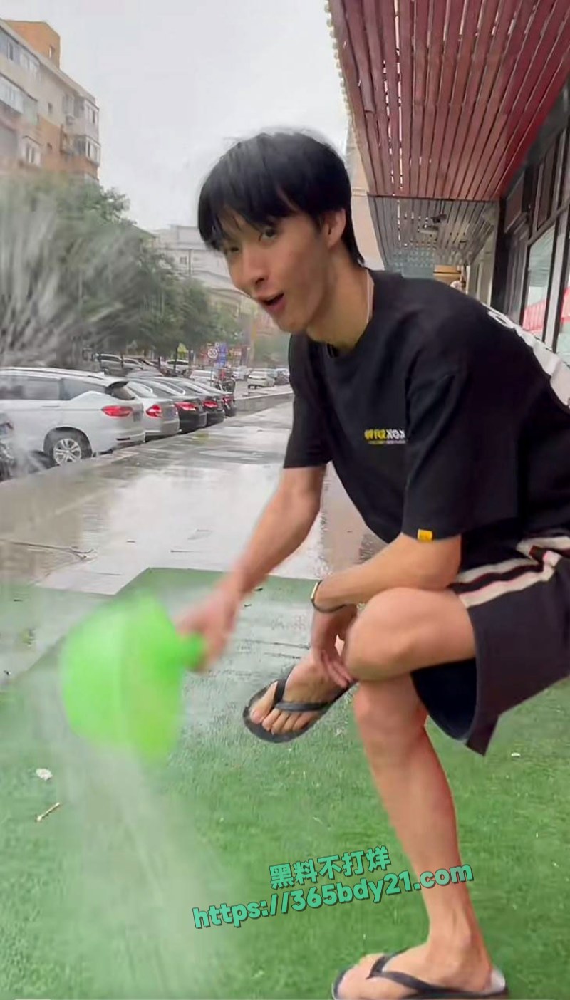抖音网红艾瑞吧弟师徒CP假戏真做 33