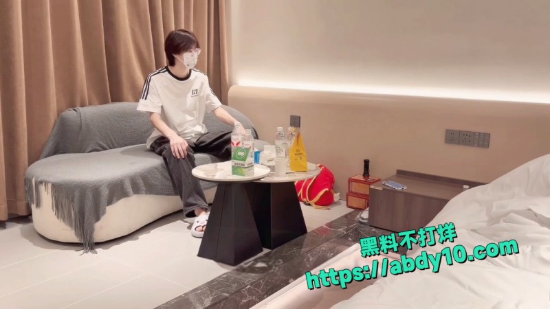 网恋奔现激情性爱 3
