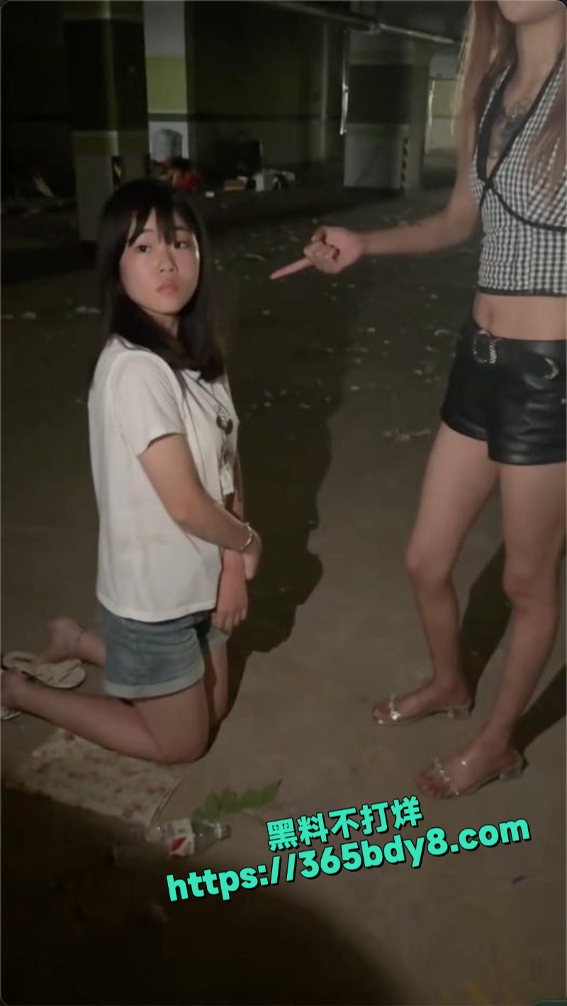 沂水精神小妹霸凌小女孩7