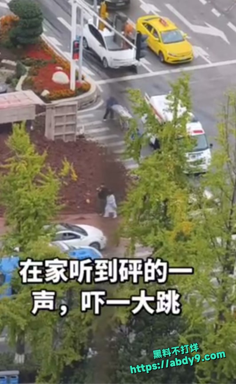 重庆巴南李家坨渣土车侧翻2
