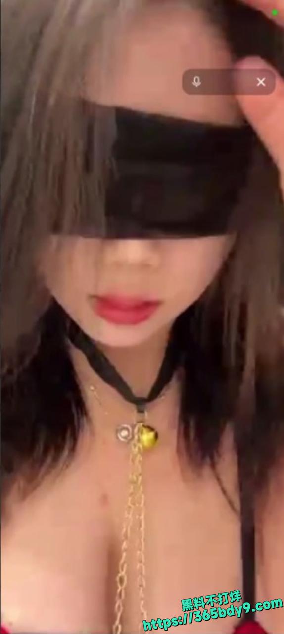 美艳后妈付费定制视频泄露 4