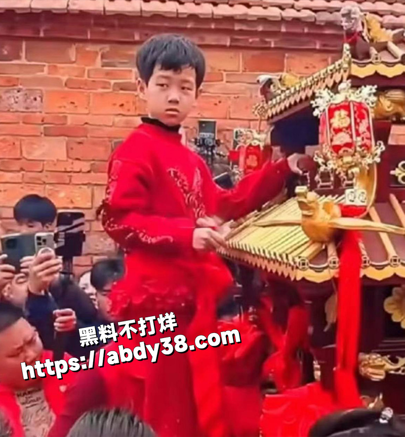 网传妈祖巡游换童事件.jpg11