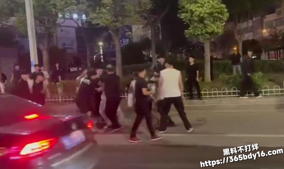 黑丝刀妹砍人5