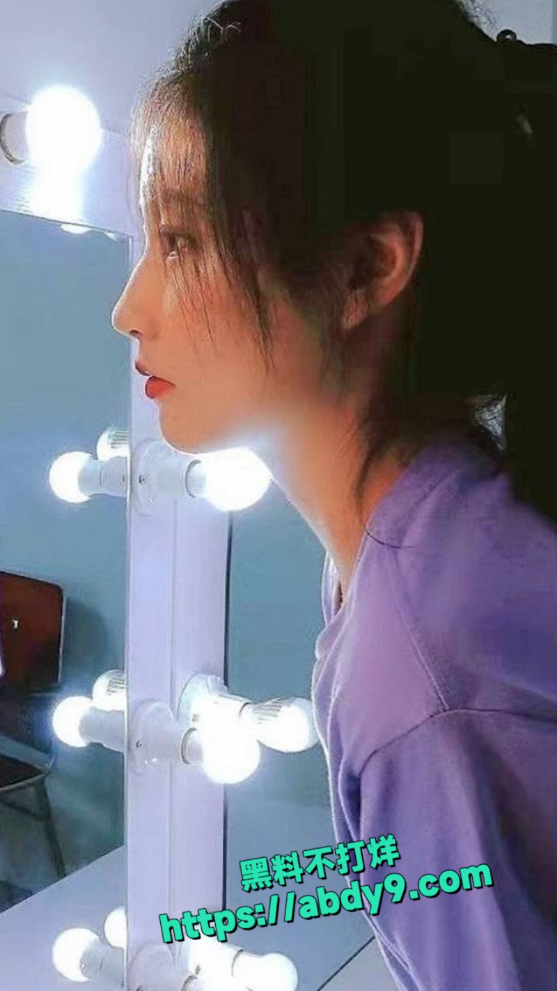 成都西南民族大学研究生李妍瑾 7