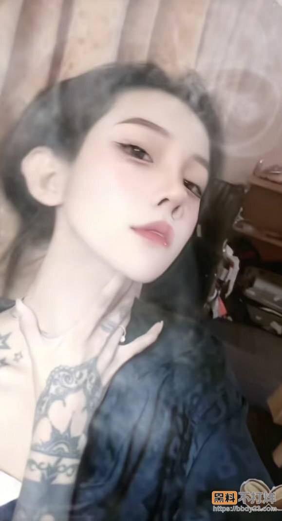 抖音网红七七大魔王写真自拍福利流出2