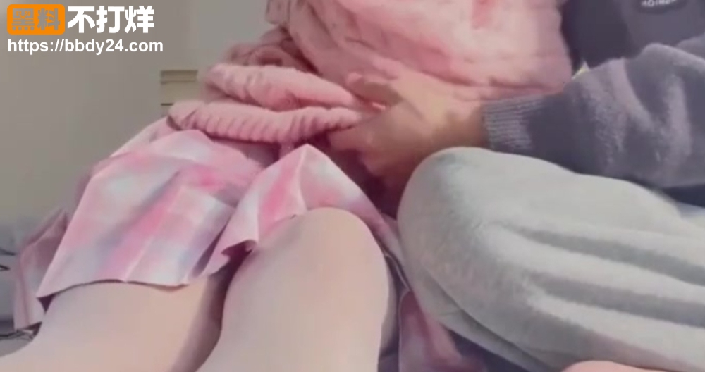 疯狂兄妹车里偷情19