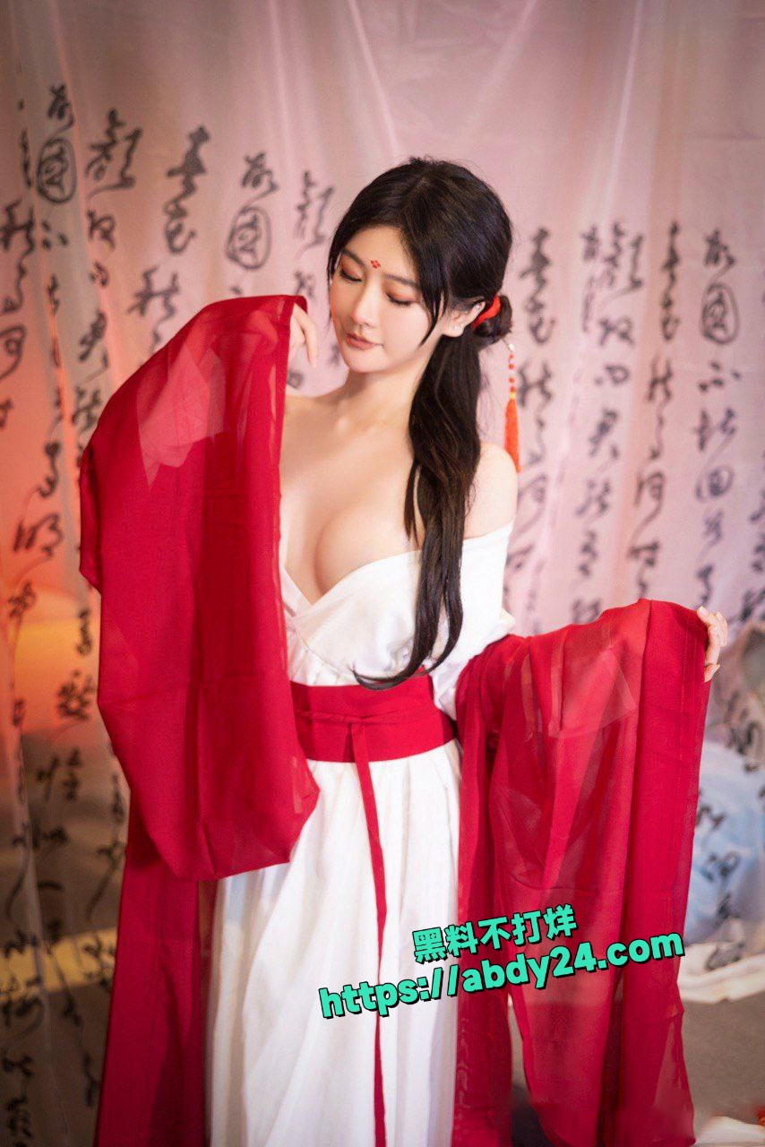 福利姬穿古装滴蜡视频 1