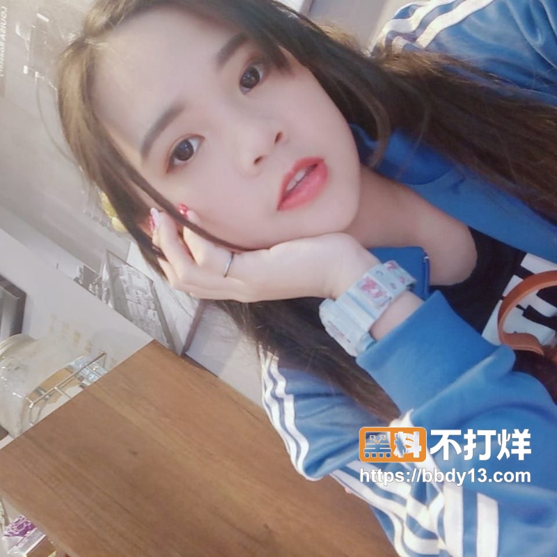 微胖巨乳骚货人妻与老公自拍06