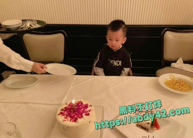 曝许雅钧给粉丝发大S出殡照片 13