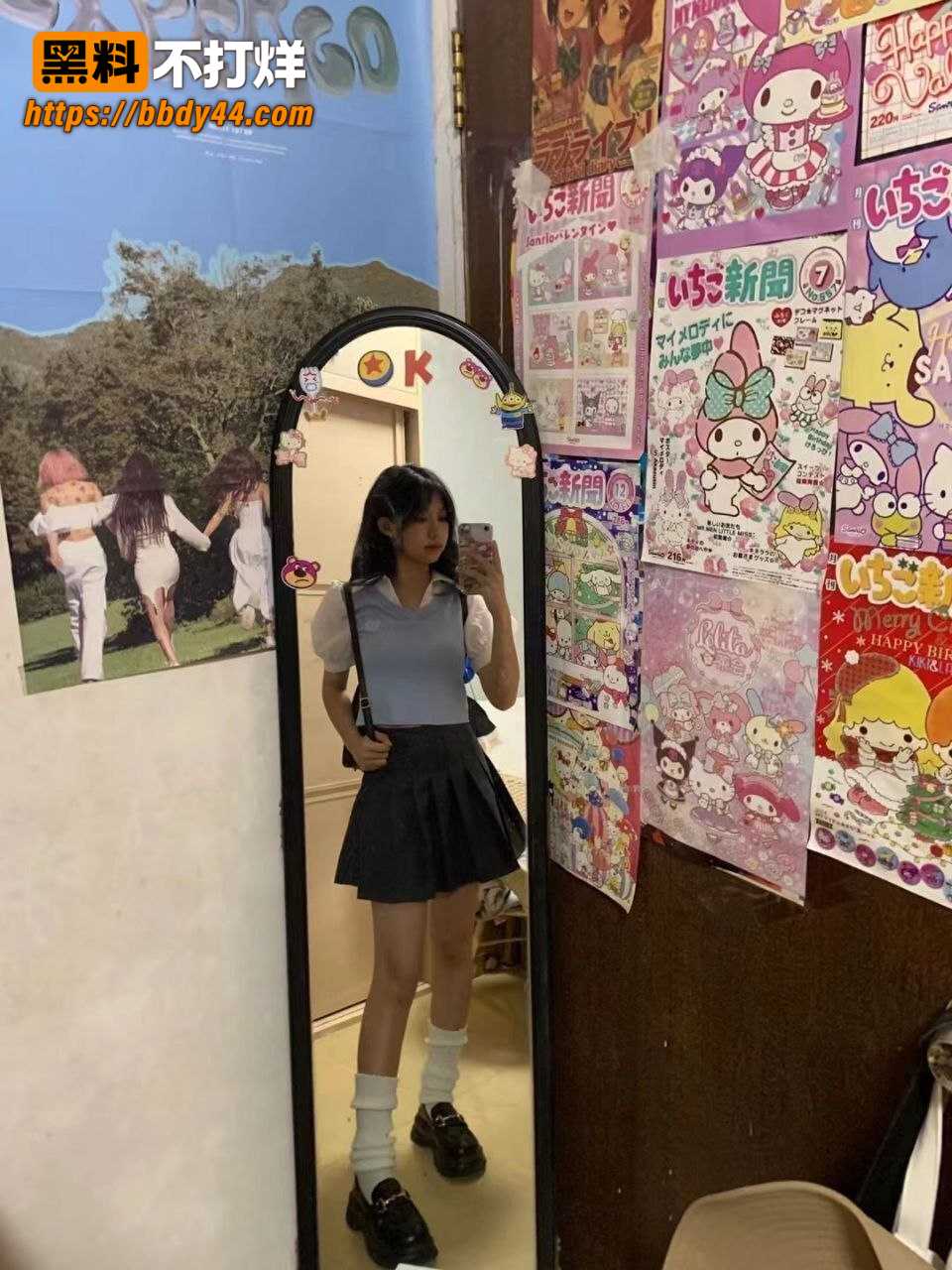 高颜值魔鬼身材的反差妹4