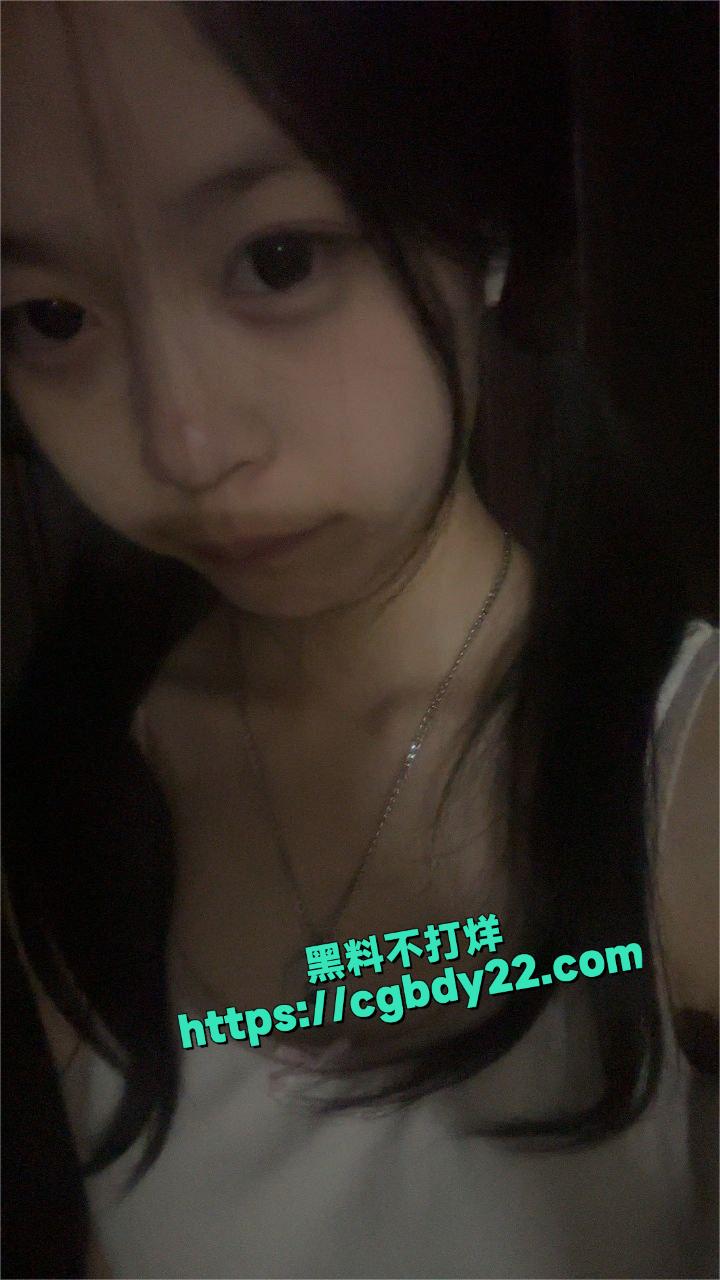 浙江省杭州市一名女大一新生17