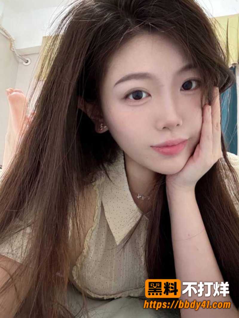 长沙幼师专科学校邓瑾婉甜美学生三点粉嫩做外围 不雅视频流出私下竟然这么浪