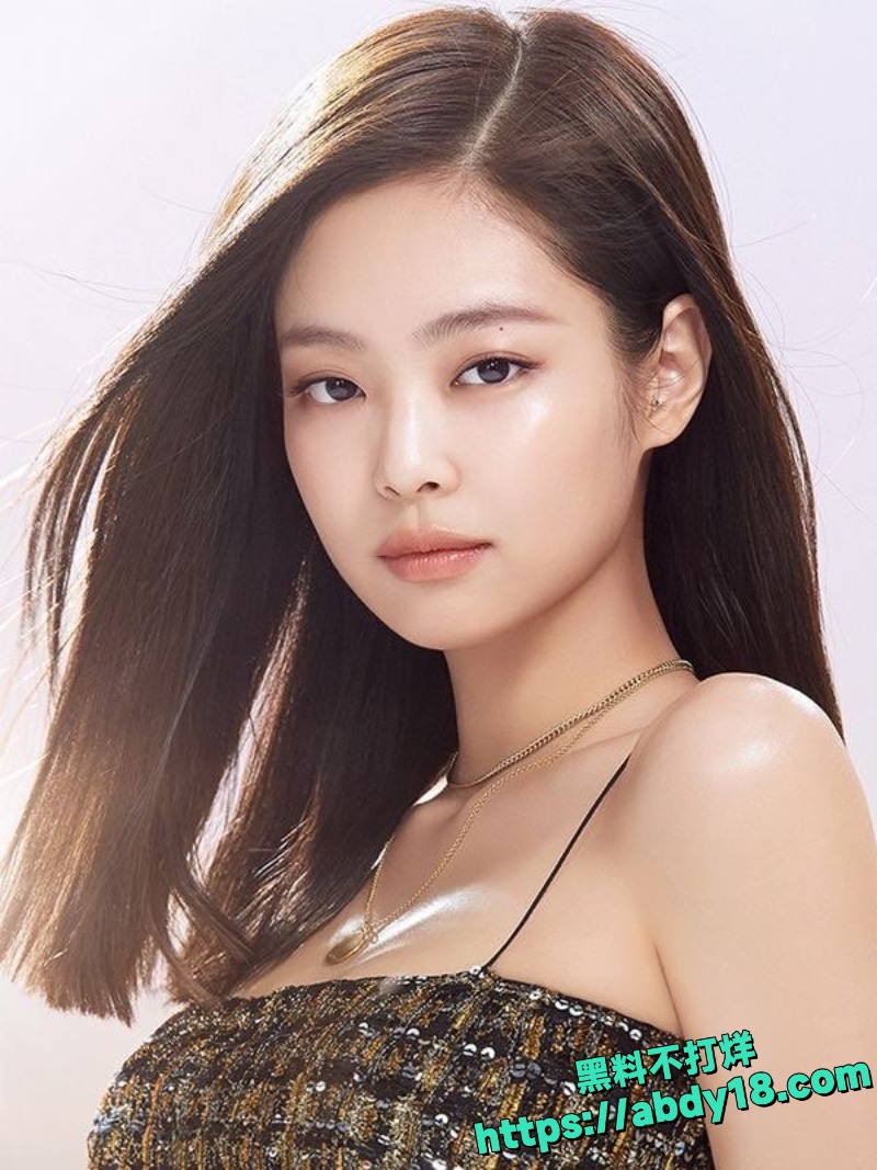 Jennie泡澡照被黑客曝光14