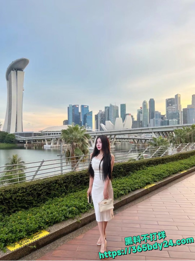 推特高颜值母狗yooheejade糖心签约模特全套私拍 巨乳肥臀反差婊金主爸爸付费调教 渴望肉棒精液