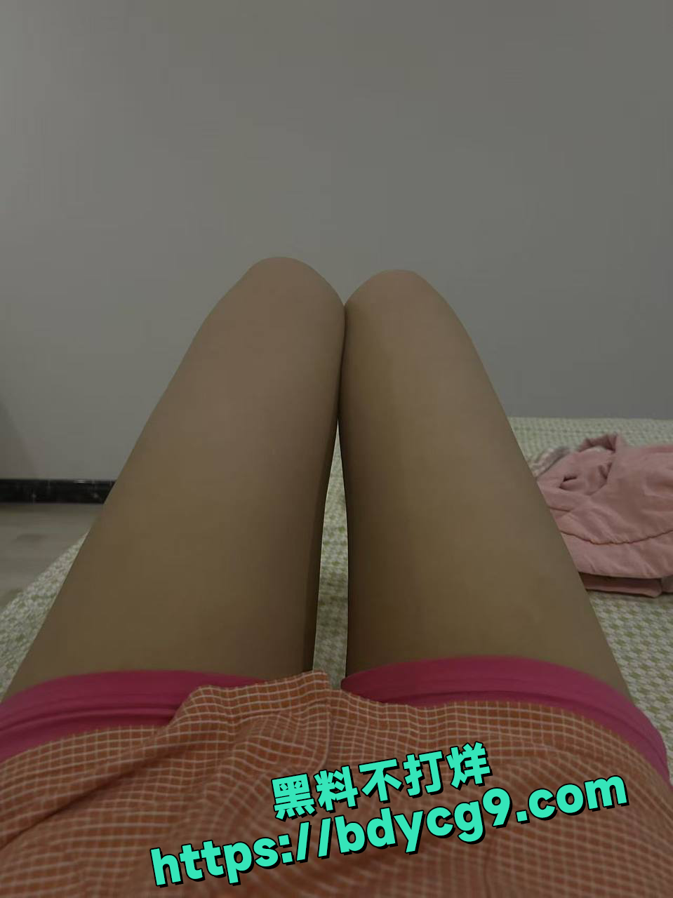 抖音小骚货冯新媛放话要去会所酒吧卖身10