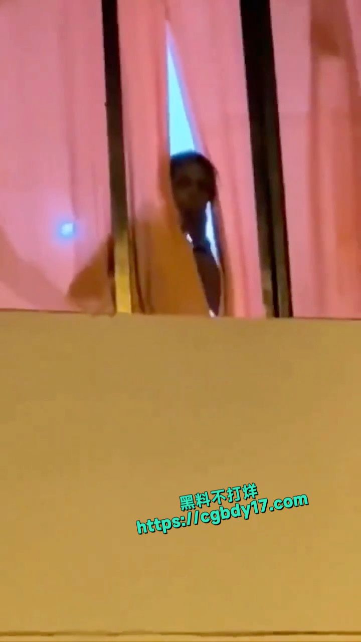 看见妻子出轨男人留下感动的泪水2