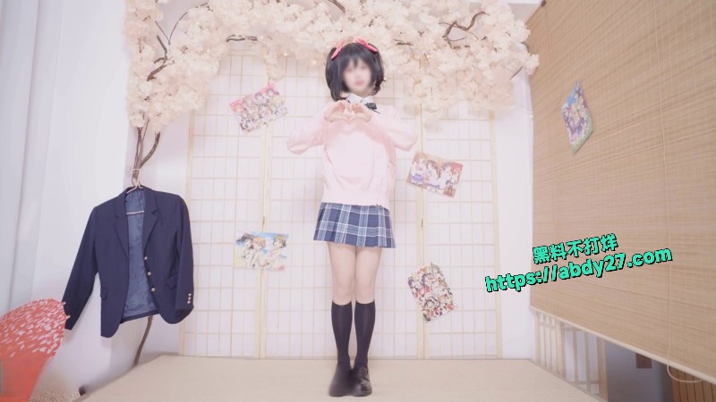 JK制服埋导演裸舞2