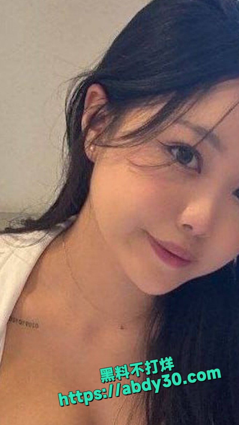 童颜巨乳萝莉 李芷霖 15