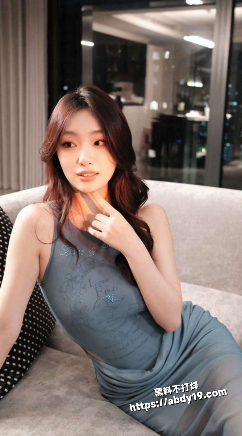超高颜值大专妹1