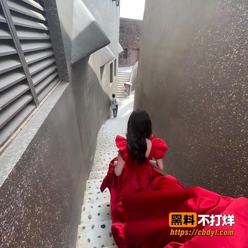 原创投稿骚逼母狗黄丽娜2