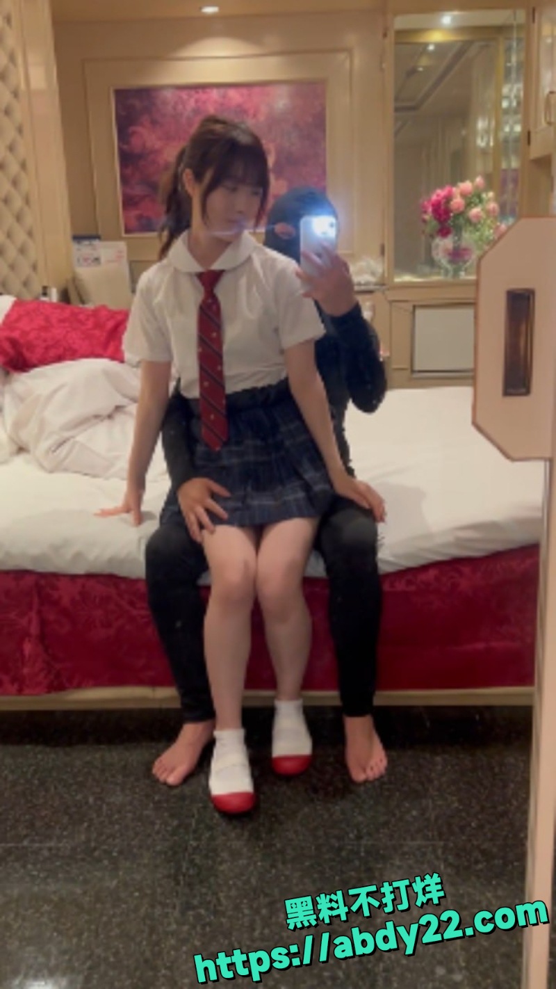 极品萝莉女主跟男友性爱 2