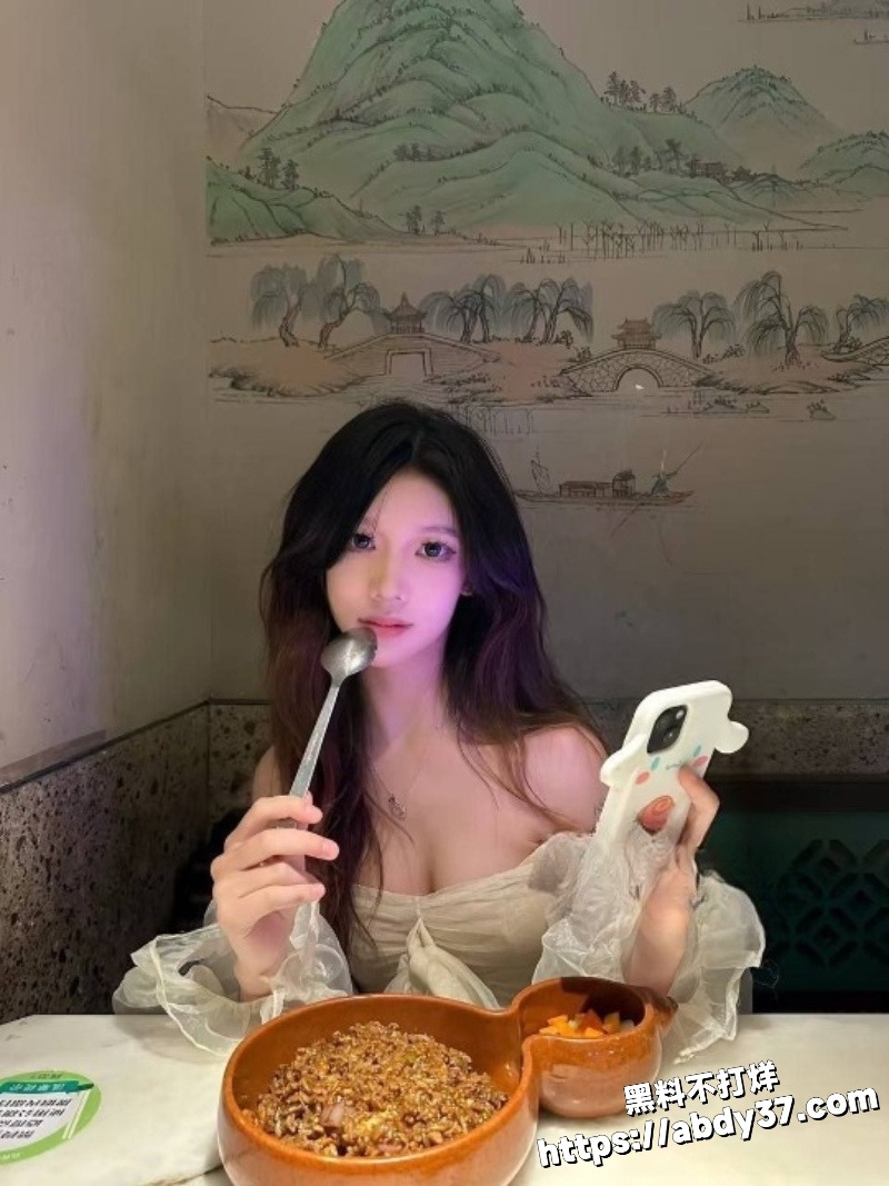 重庆校花徐雨婷下海被包养 3