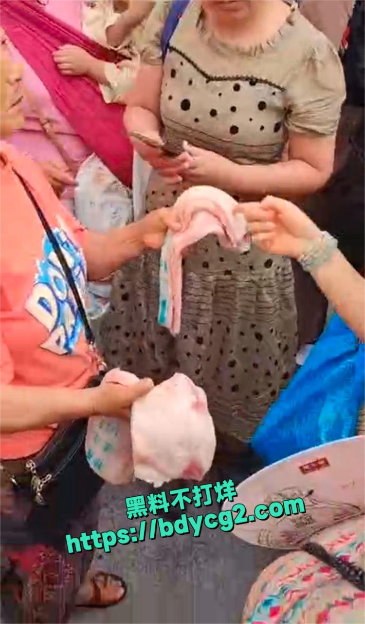 自贡富顺一小学食堂劣质肉3