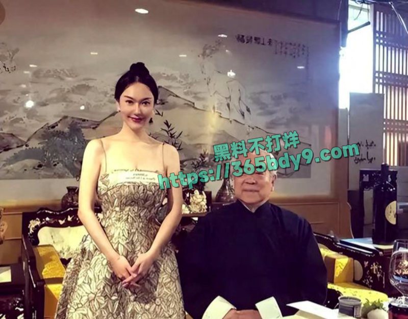 书画大家范曾小50岁娇妻被传出轨10