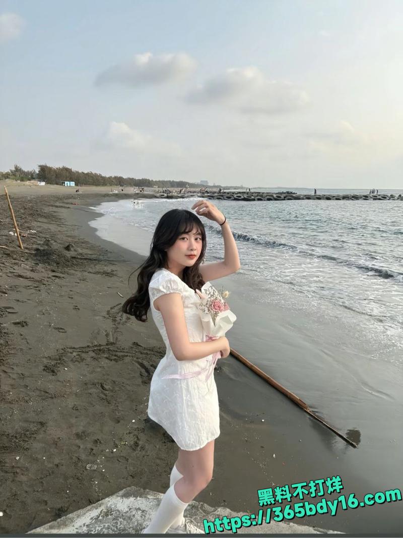 台湾小妹嗲声私拍流出 13.