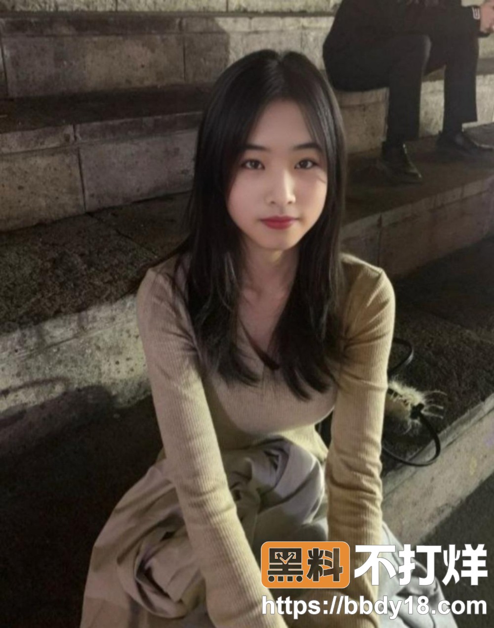 广东大四巨乳学生妹杨玉玲6