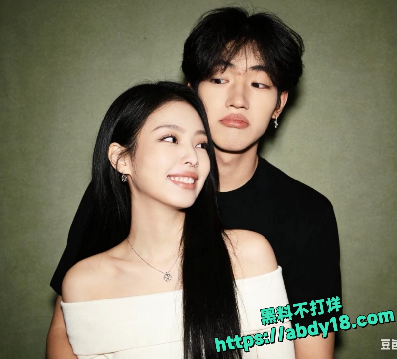 Jennie泡澡照被黑客曝光10