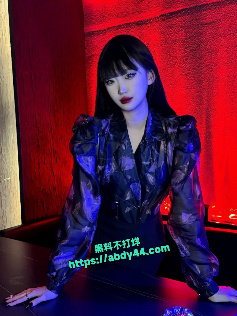 瘦高美女新内容流出 29