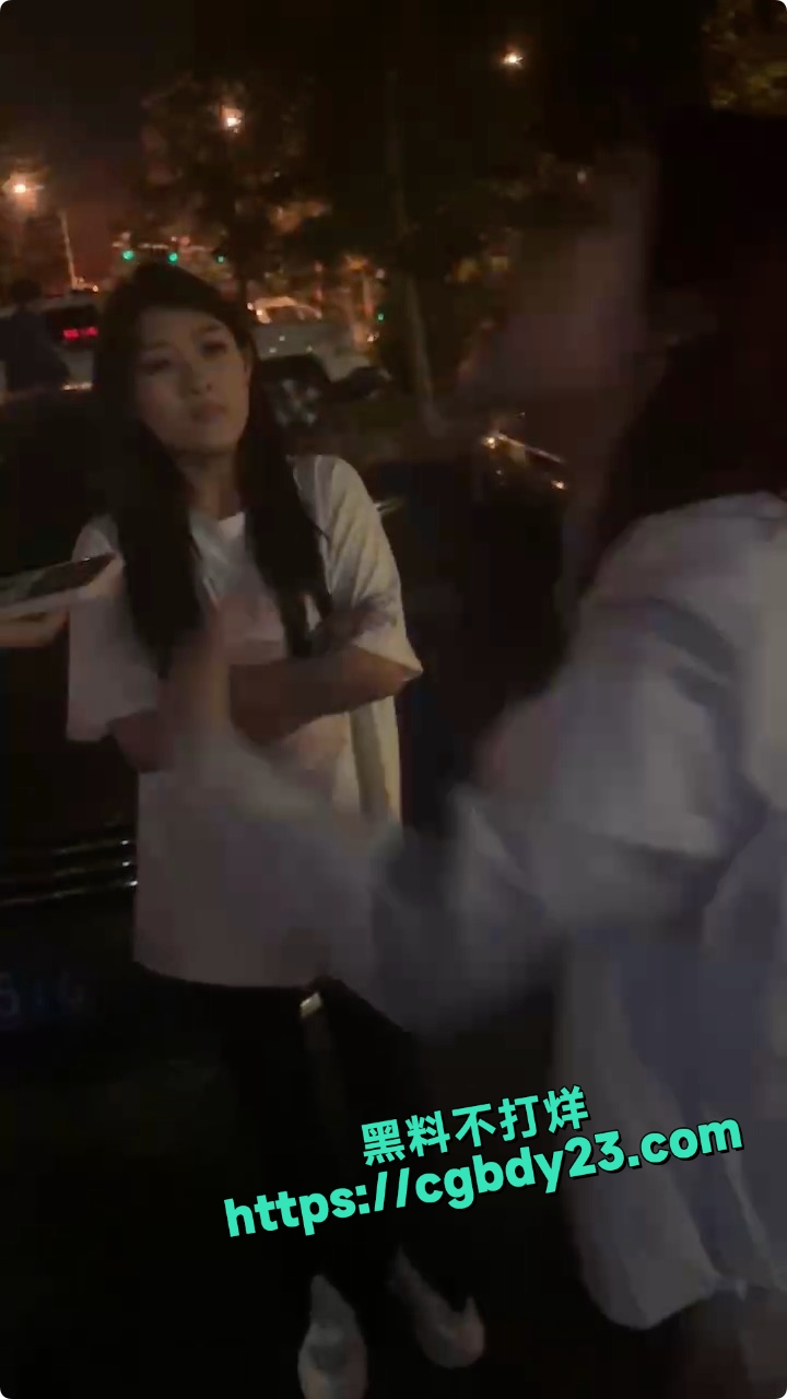 精神小妹打架1