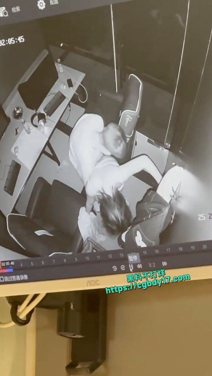 河北省邯郸市武安市  精神小伙在网吧操逼3