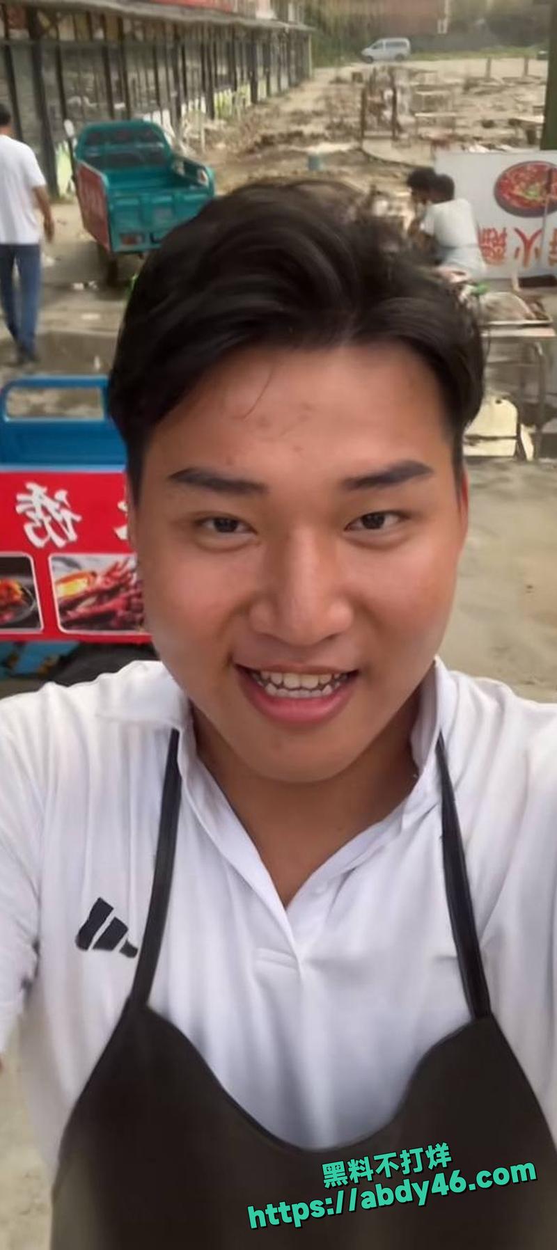 淮阳小网红怒撕厕所偷拍狂01