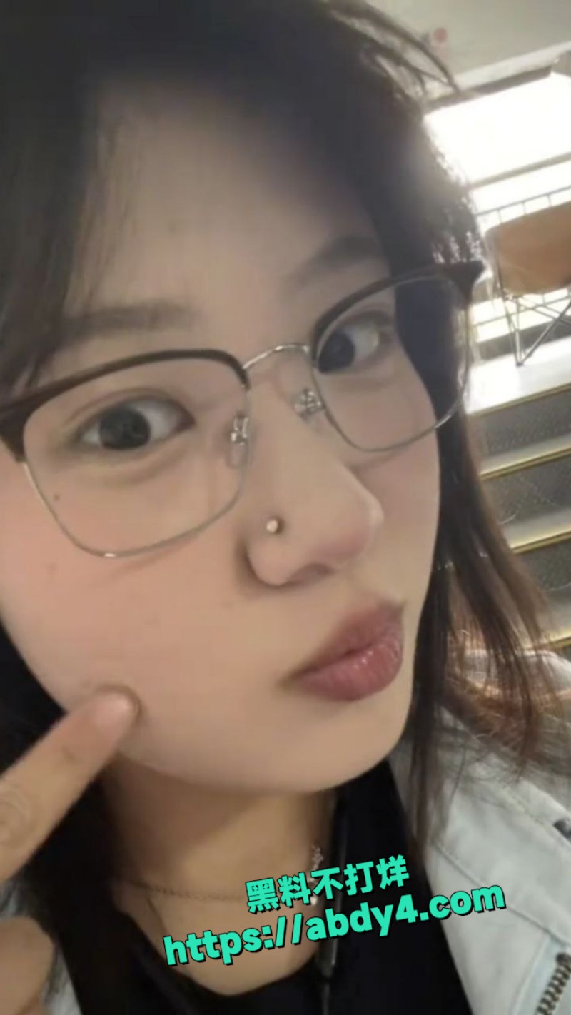 山西太原眼镜反差婊 9