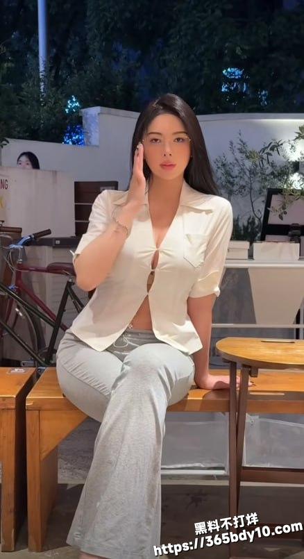 抖音网红Unababy舒涵呀3