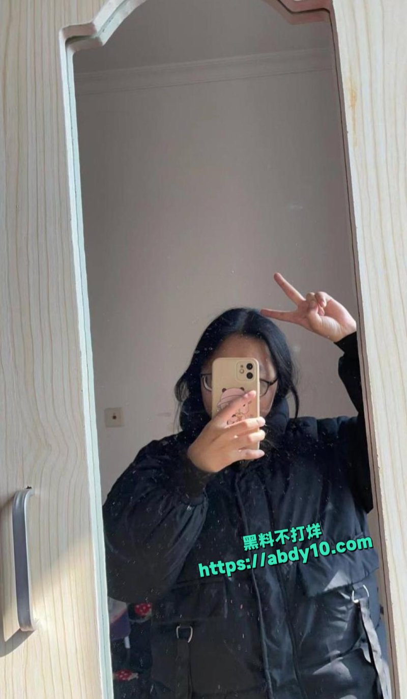 浙江反差婊肉便器刘杨1