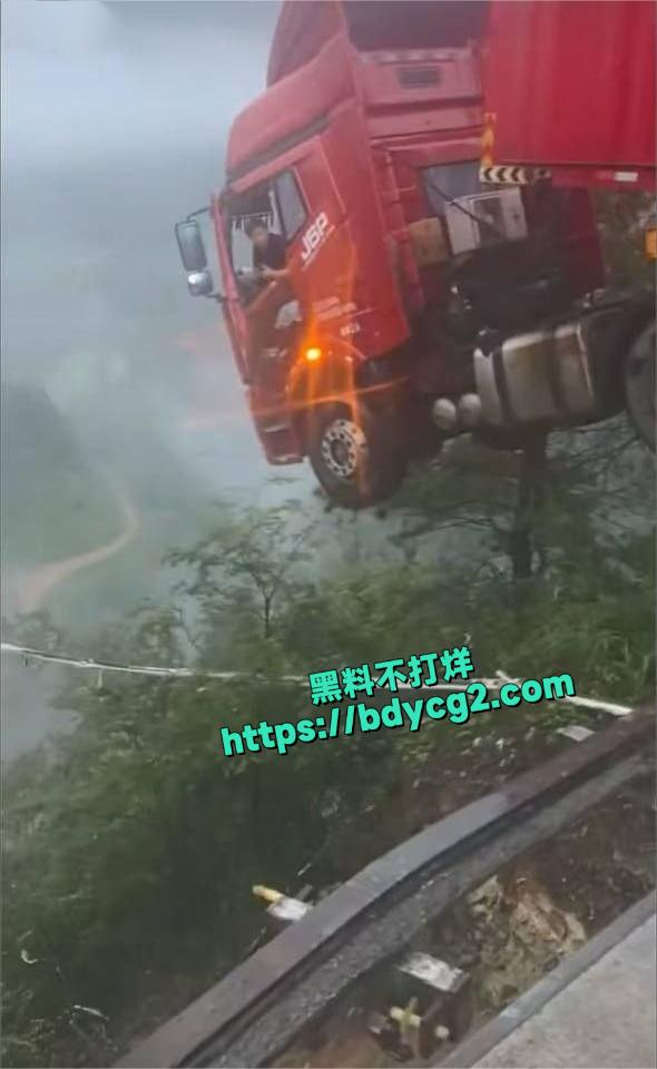 三都至榕江排洞高速大桥断了3