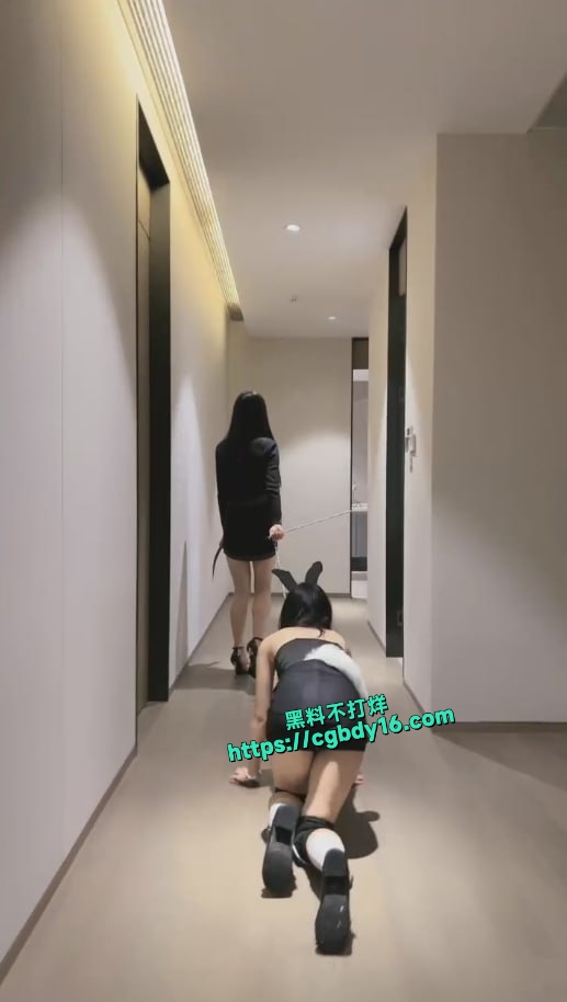 你们的白月光美少女只是我的一条母狗12