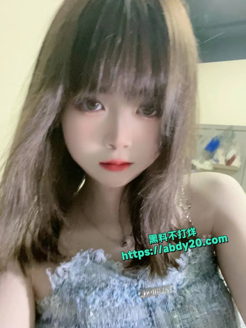 四川高颜值美女何秀兰2