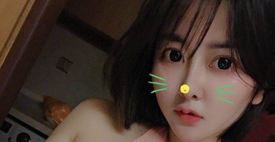 抖音网红小螃蟹榜一刷得够多就能订制脱哪里脱哪里 娃娃脸大奶奶曝光视频流出