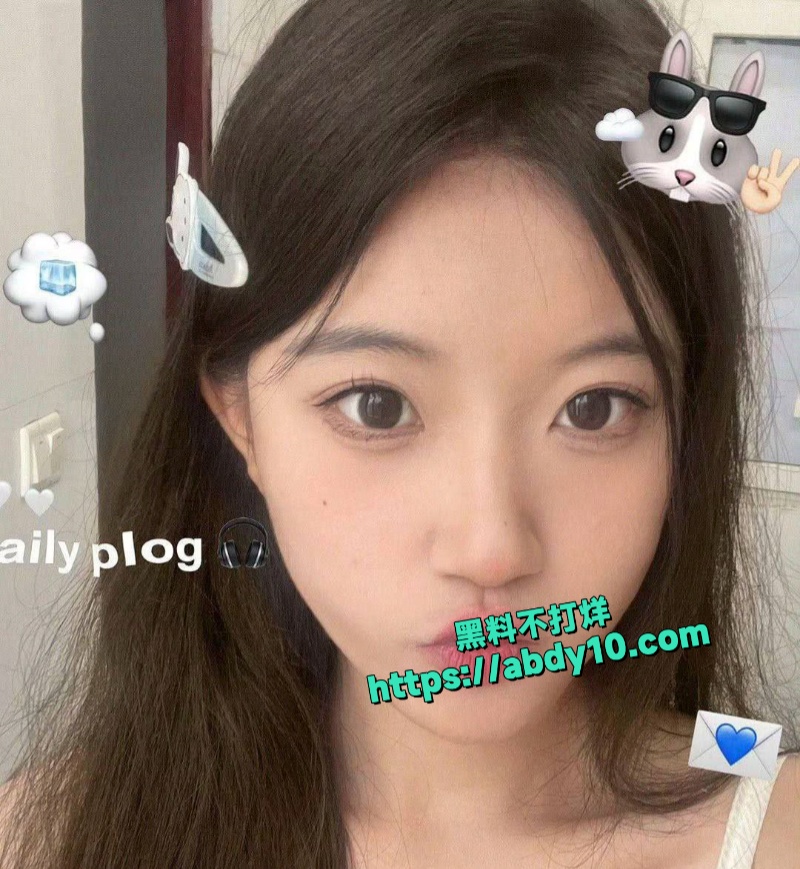 成都师范学院马佳佳私拍流出 5