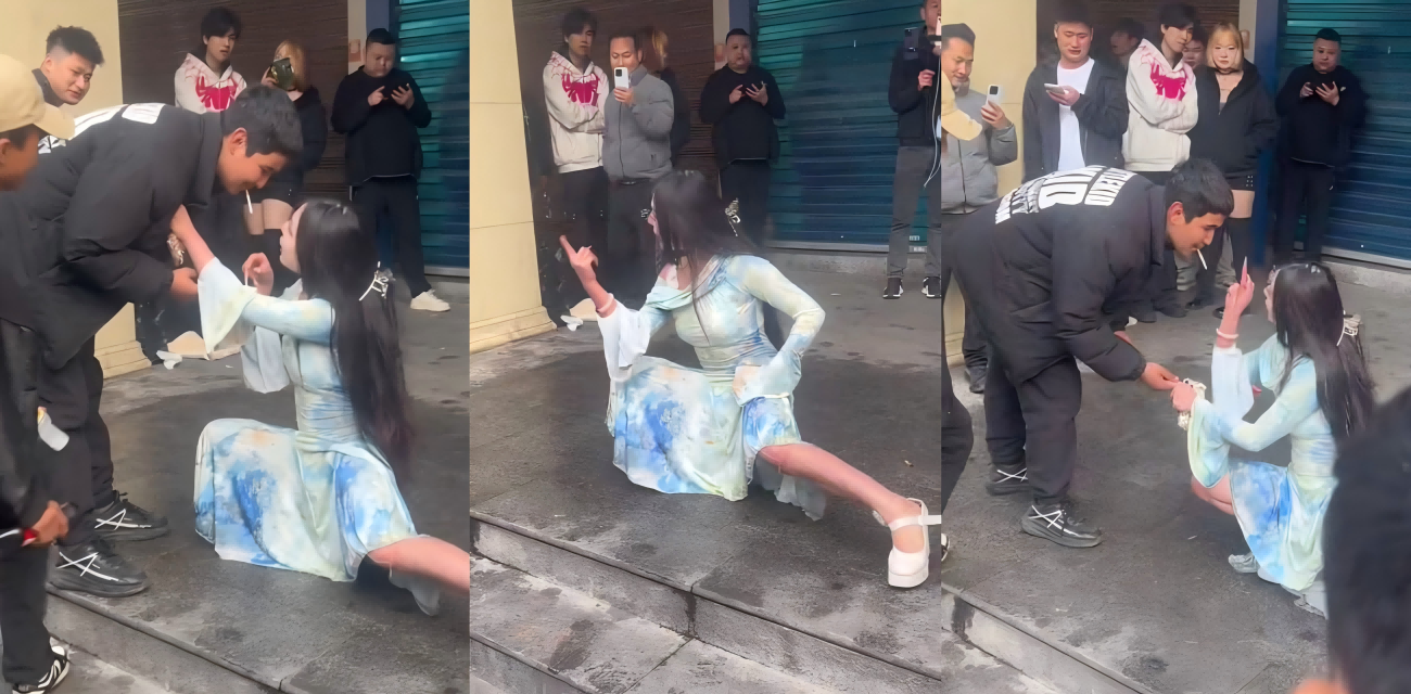 长沙解放西路网红直播 扭腰摆臀勾引大爷 小伙趁机上手狂摸奶子