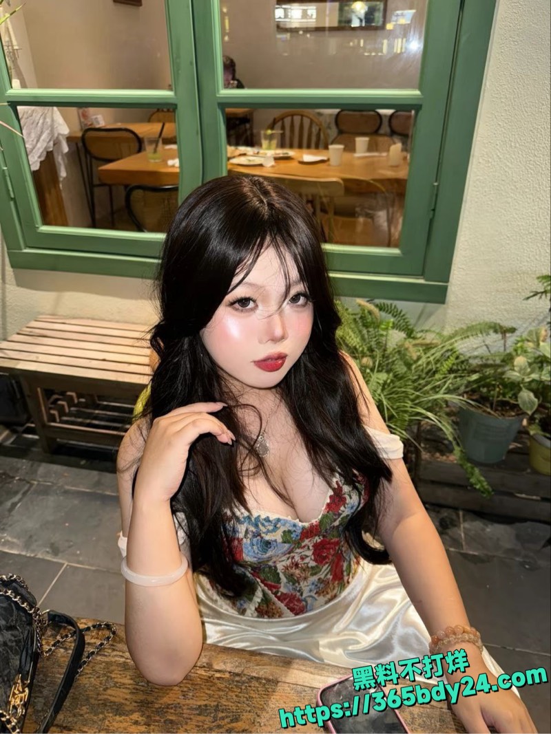 江苏南京反差婊徐佳琪馒头逼小妹私拍勾引 性欲旺盛敏感体质自扣白浆四溢喷汁 淫乱视频爆光