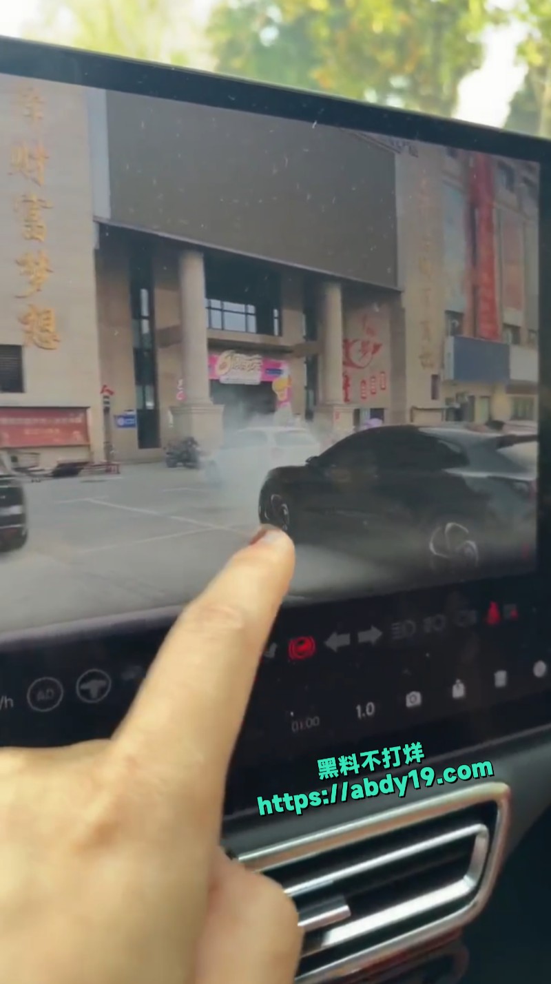 新能源烧车现场5
