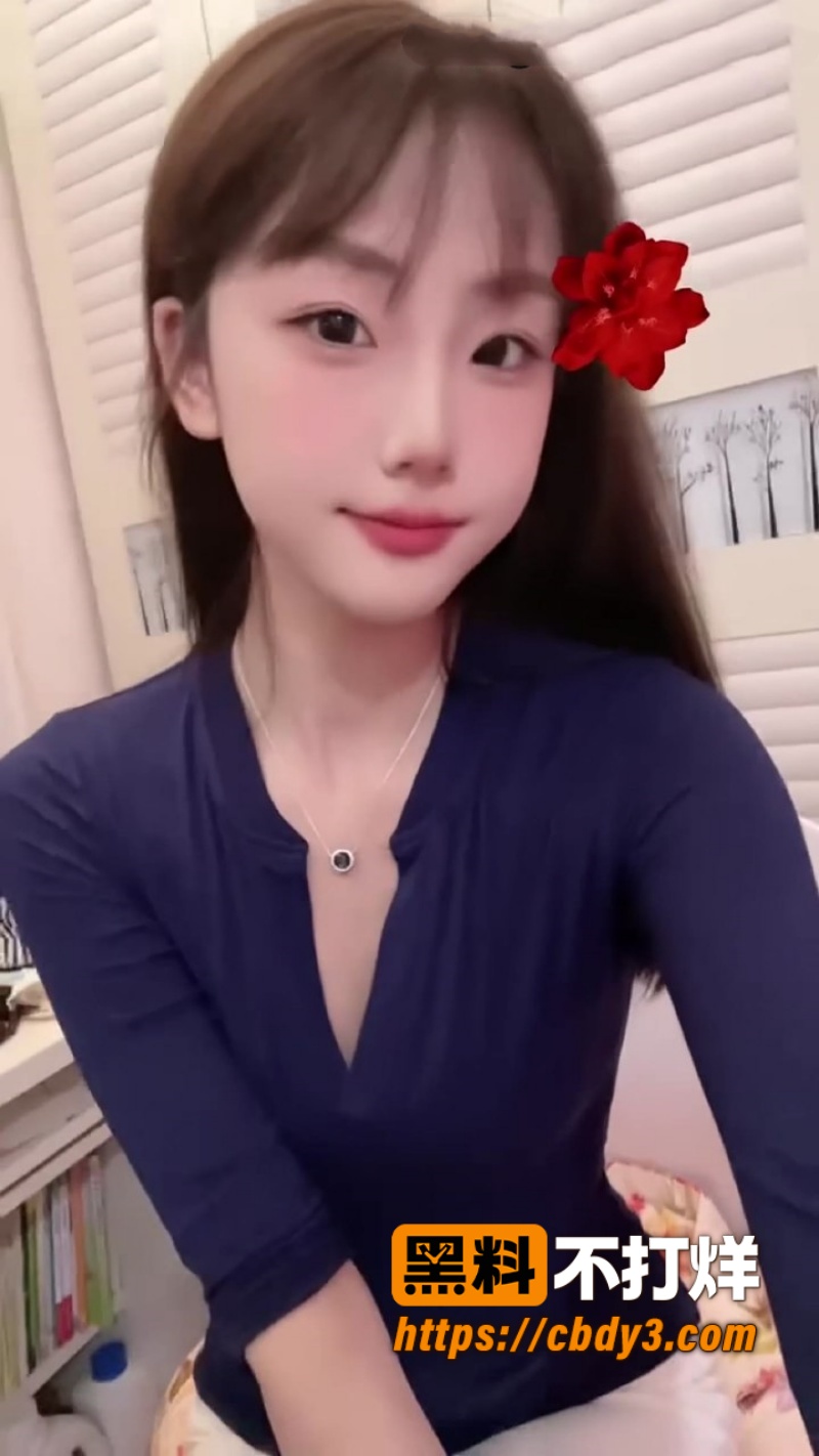 清纯精神小妹酒店自拍 8