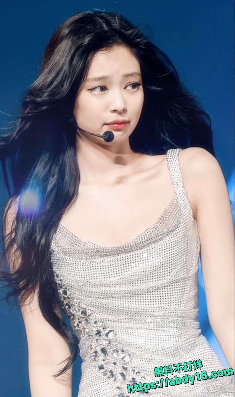 Jennie泡澡照被黑客曝光13